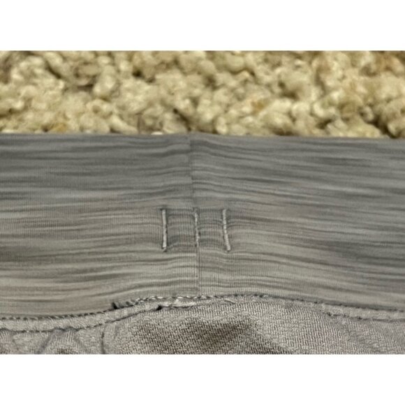 Lululemon Men Rhino Gray Balancer 27" Pants Size Large L EUC Yoga Pant - Picture 6 of 6